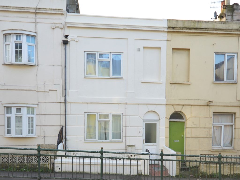 4 bed terraced house to rent in Viaduct Road, Brighton BN1, £2,340 pcm