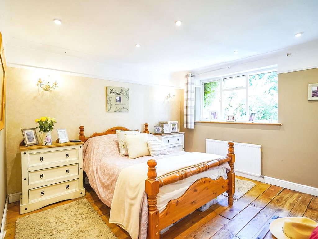4 bed semi-detached house for sale in Giffard Way, Long Crendon, Aylesbury HP18, £450,000