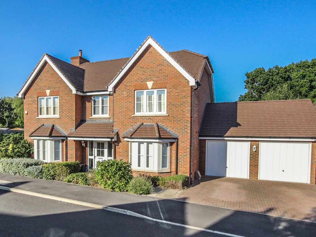 5 bed detached house for sale in Dowles Barn Close, Barkham, Wokingham RG41, £1,250,000