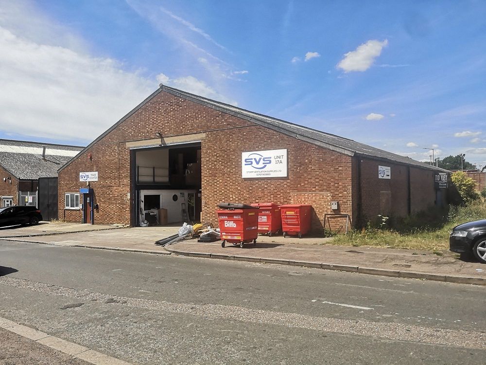 Warehouse to let in Southfields, Welwyn Garden City AL7, £50,000 pa