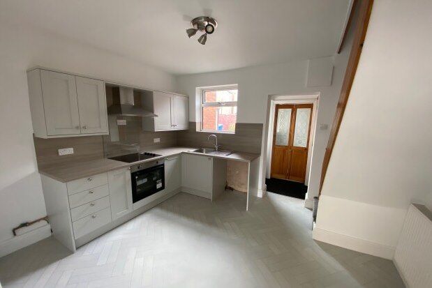 2 bed semi-detached house to rent in Bank Street, Chesterfield S40, £750 pcm