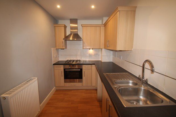 1 bed flat to rent in Black Eagle Drive, Gravesend DA11, £1,100 pcm