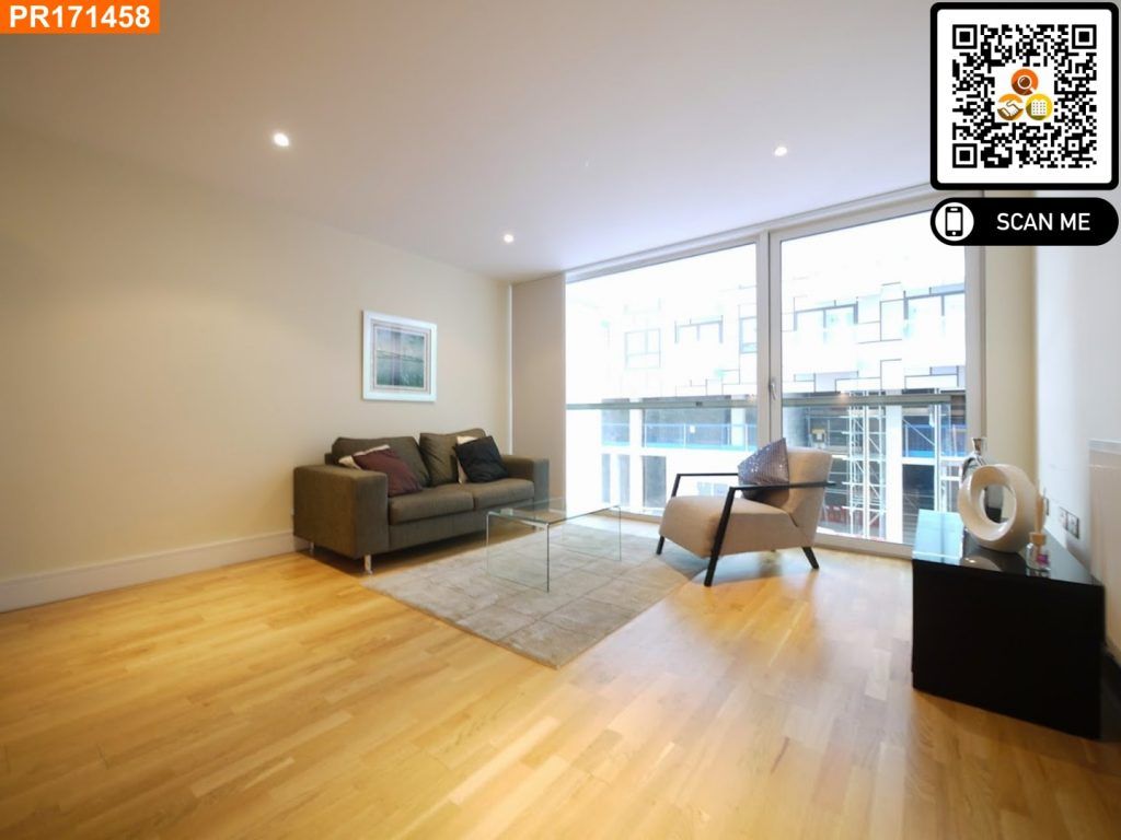 1 bed flat for sale in Millharbour, London E14, £430,000
