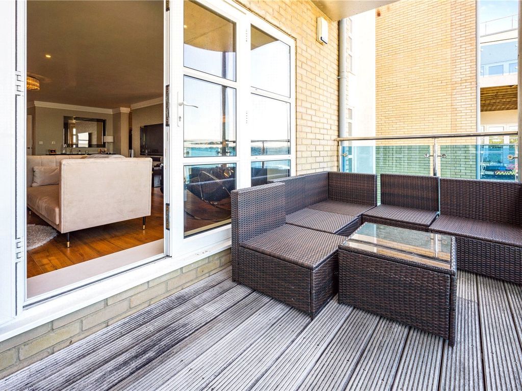 3 bed flat for sale in Shore Road, Sandbanks, Poole, Dorset BH13, £1,400,000