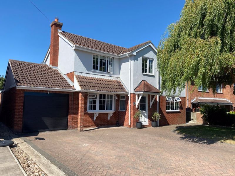 5 bed detached house for sale in Lindsey Drive, Holton-Le-Clay, Grimsby DN36, £370,000