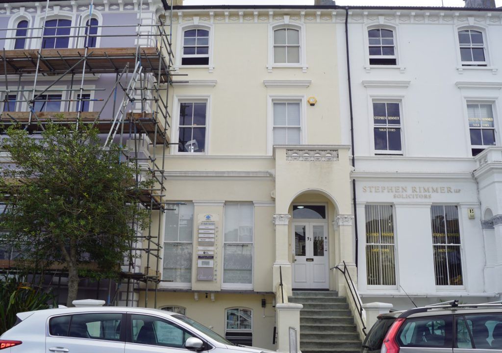 Office to let in Hyde Gardens, Eastbourne, East Sussex BN21, £3,900 pa