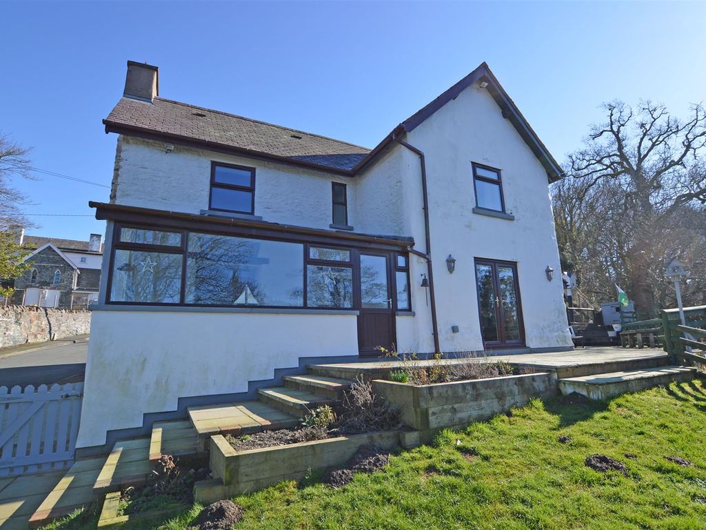 3 bed property for sale in Llansannan, Denbigh, Conwy LL16, £375,000