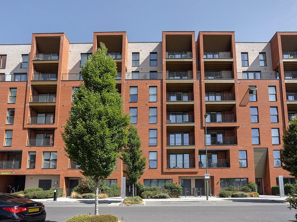 1 bed flat for sale in Lismore Boulevard, Colindale Gardens, Colindale NW9, £378,000