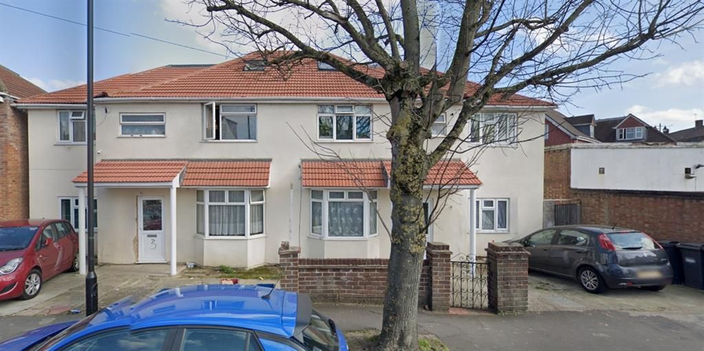 6 bed semi-detached house for sale in Walnut Tree Road, Hounslow TW5, £685,500