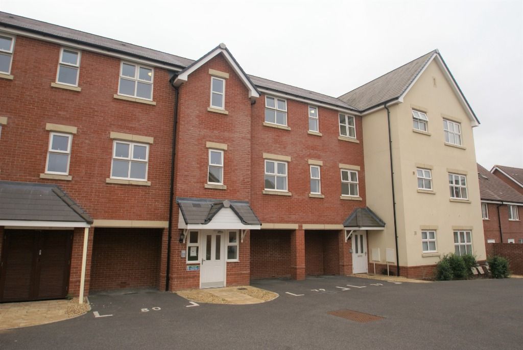 1 bed flat to rent in Lee Valley Close, Augusta Park, Andover SP11, £895 pcm