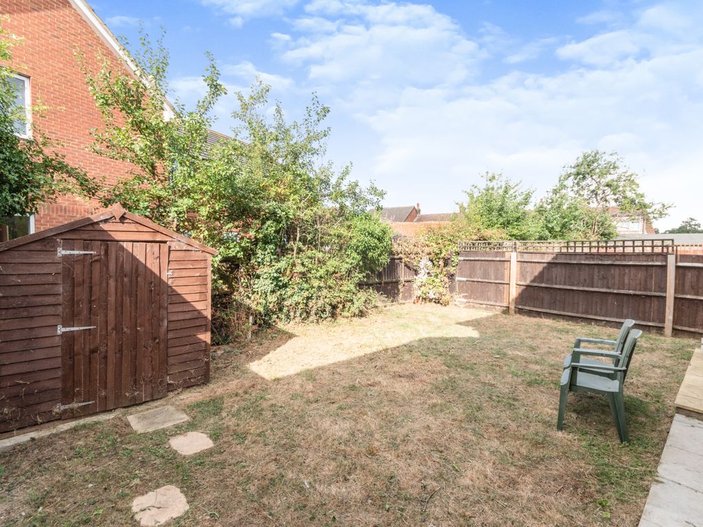 4 bed detached house for sale in Trow Close, Cotton End, Bedford MK45, £465,000