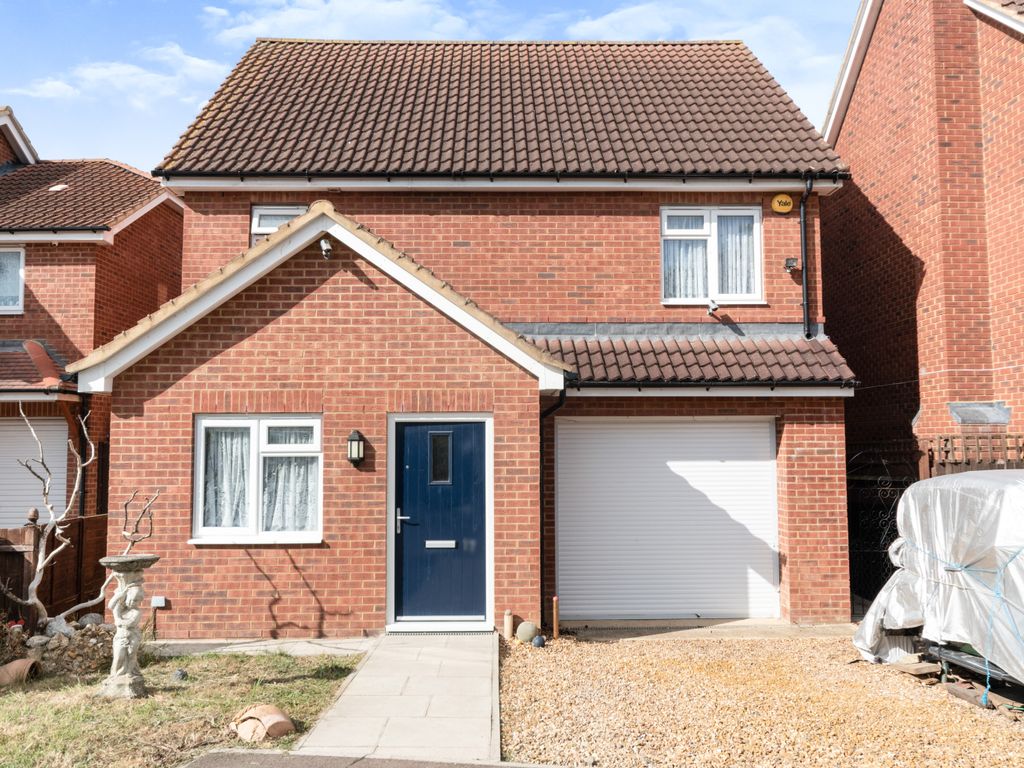 4 bed detached house for sale in Trow Close, Cotton End, Bedford MK45, £465,000