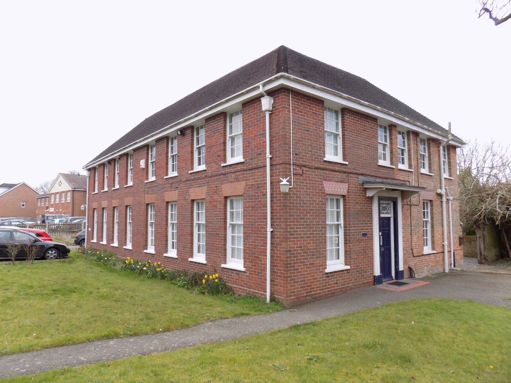 Office to let in Chain Lane, Battle TN33, £11,250 pa