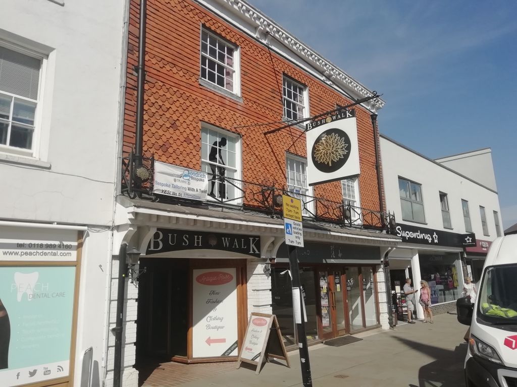 Retail premises to let in Market Place, Wokingham RG40, £28,000 pa