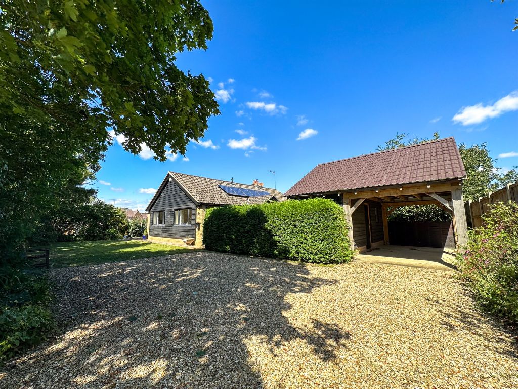 4 bed detached bungalow for sale in Biggin Lane, Ramsey, Huntingdon PE26, £525,000