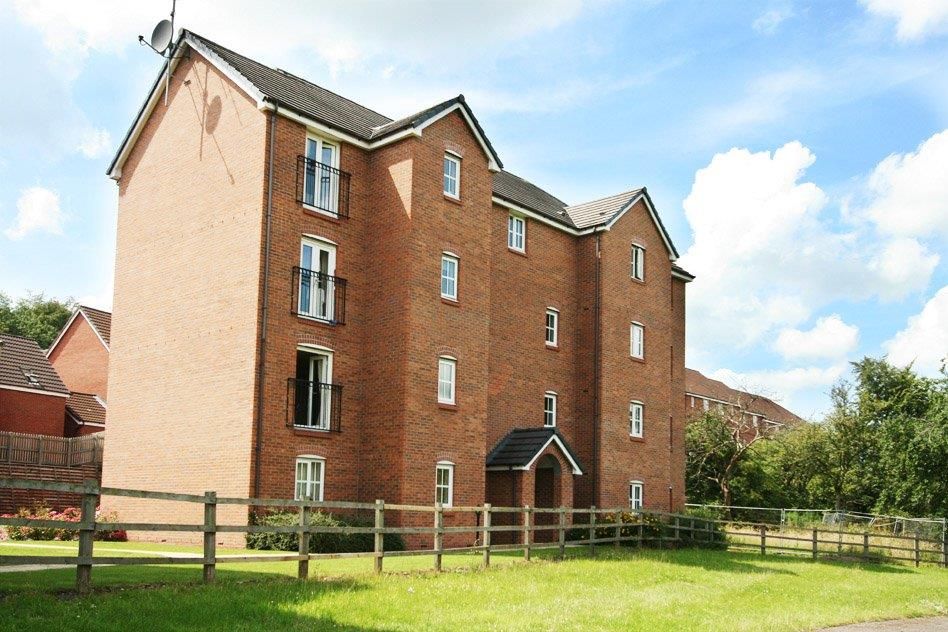 2 bed flat to rent in Chervil House, Tansey Way, Newcastle Under Lyme, Staffordshire ST5, £895 pcm