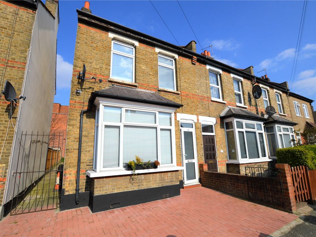 3 bed detached house to rent in Colvin Road, Thornton Heath CR7, £2,100 pcm