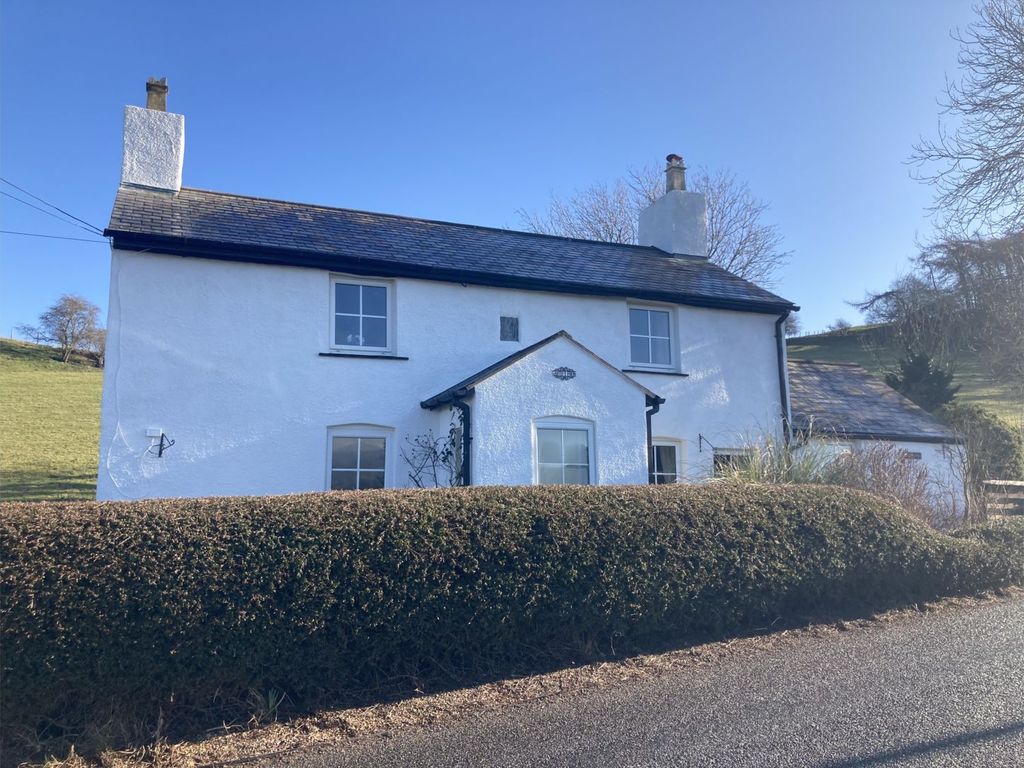 3 bed detached house for sale in Pentre Celyn, Ruthin LL15, £375,000