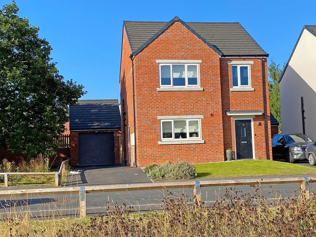 3 bed detached house for sale in Thomas Drive, Killinghall, Harrogate HG3, £369,950