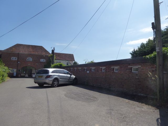 Office to let in The Piggery, Kiln House Studios, Badshot Farm Lane, Farnham GU9, £23,250 pa