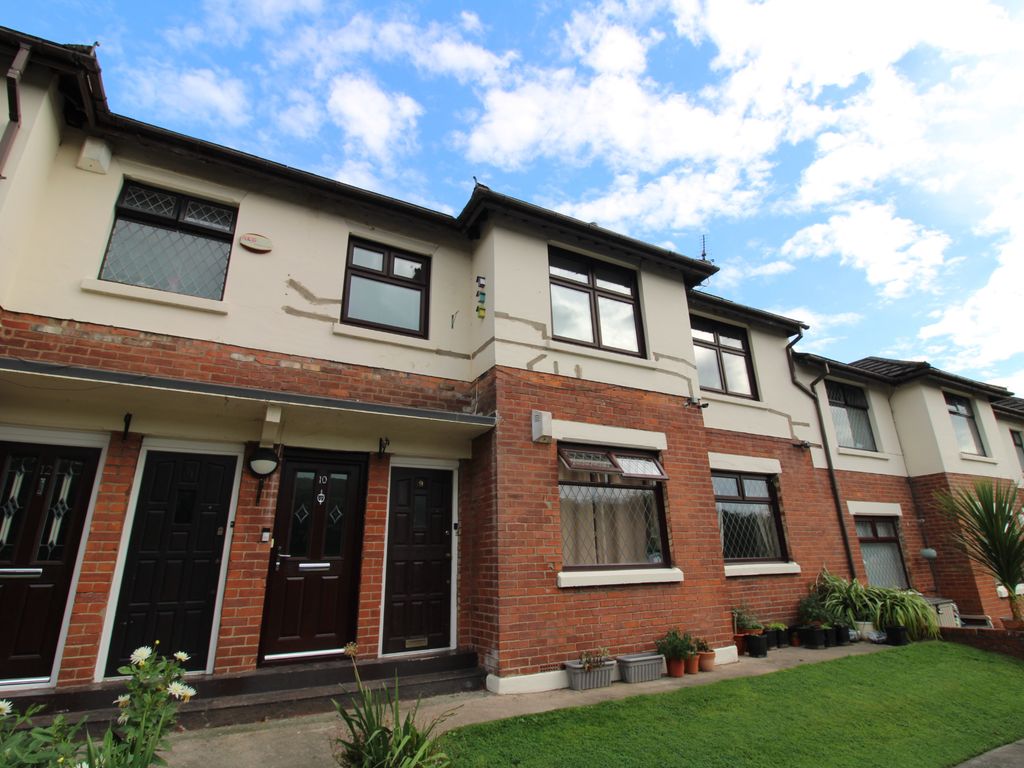2 bed flat for sale in St. Albans Terrace, Manchester M8, £137,500
