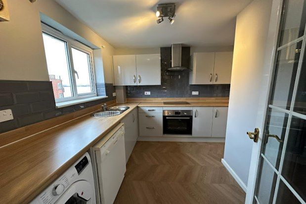 2 bed flat to rent in Armstrong Quay, Liverpool L3, £1,000 pcm