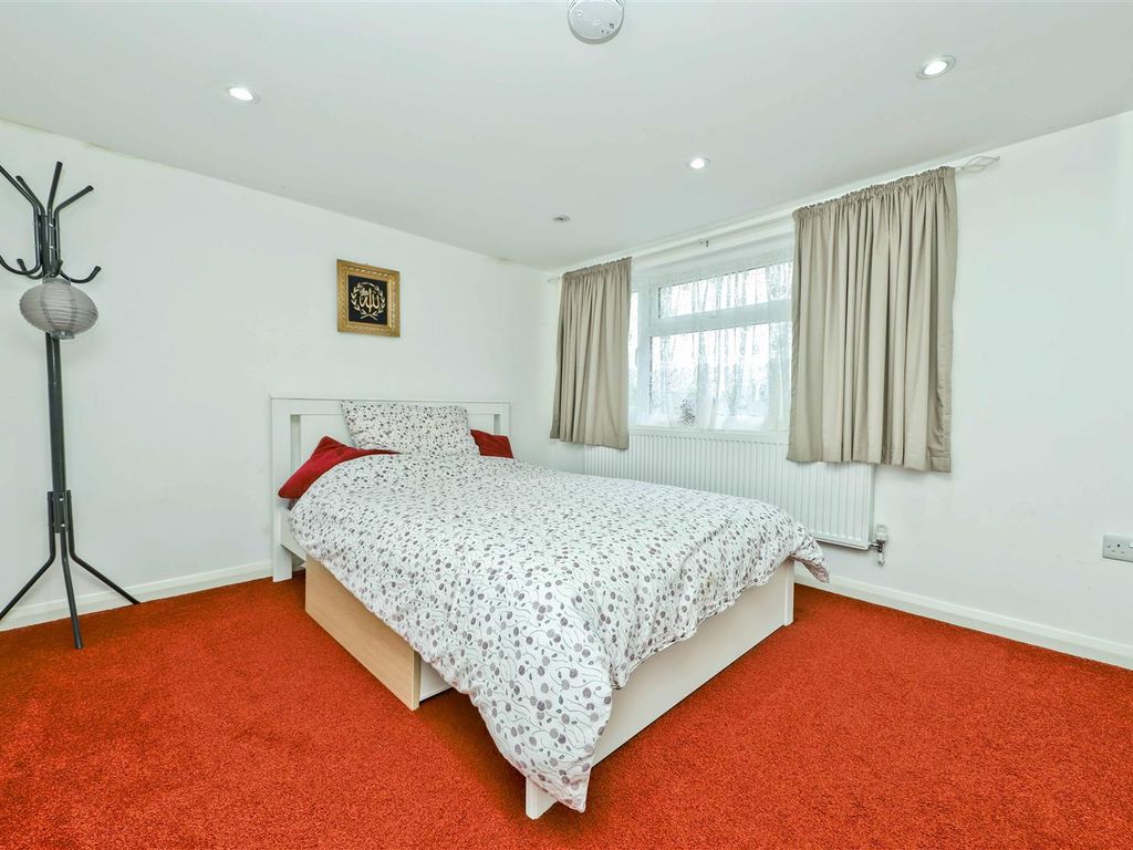 3 bed semi-detached house for sale in Wood End Green Road, Hayes UB3, £550,000