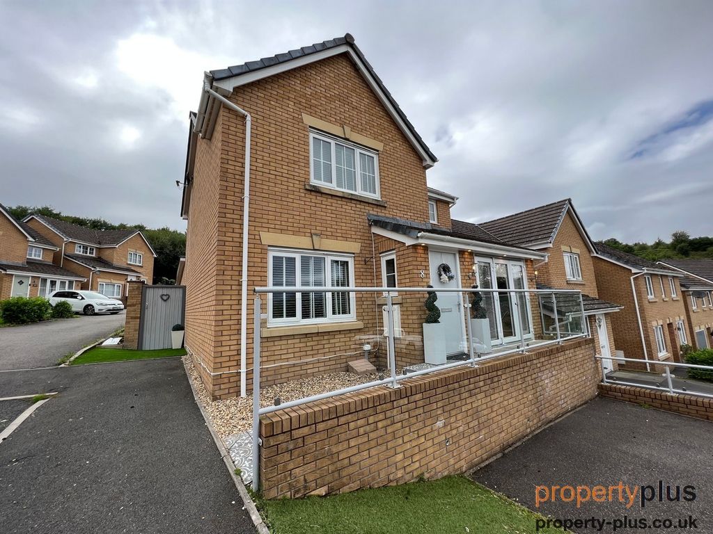 4 bed detached house for sale in Cwrt Gellifaelog Tonypandy -, Tonypandy CF40, £350,000