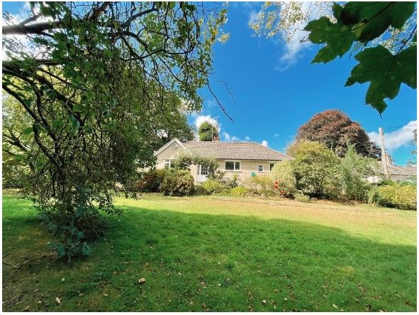 2 bed detached bungalow for sale in Portnells Lane, Zeals, Warminster BA12, £395,000