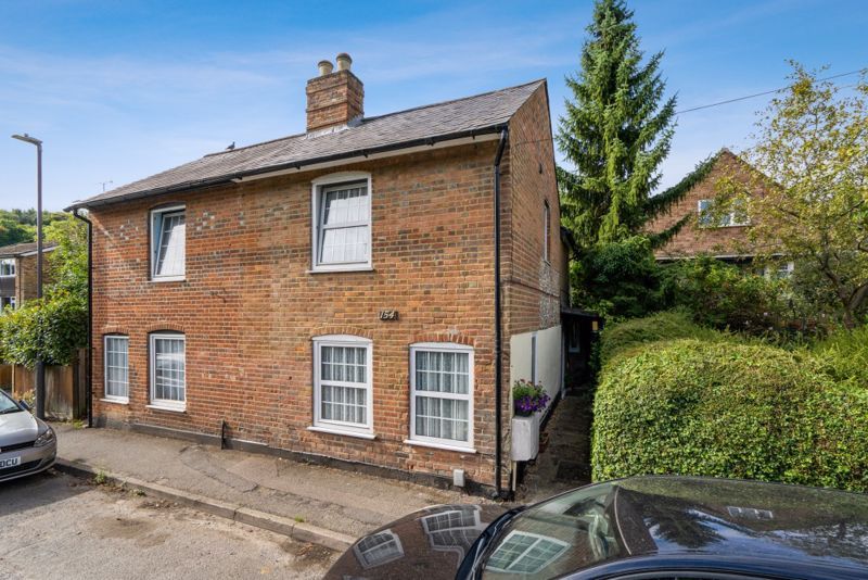 3 bed semi-detached house for sale in Bois Moor Road, Chesham HP5, £441,000