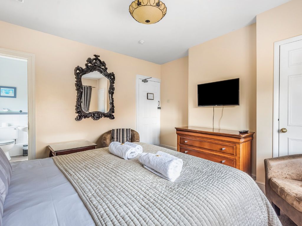 6 bed detached house for sale in Cromer Road, West Runton, Cromer, Norfolk NR27, £825,000