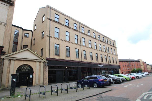 2 bed flat to rent in Clarendon Place, Glasgow G20, £1,100 pcm