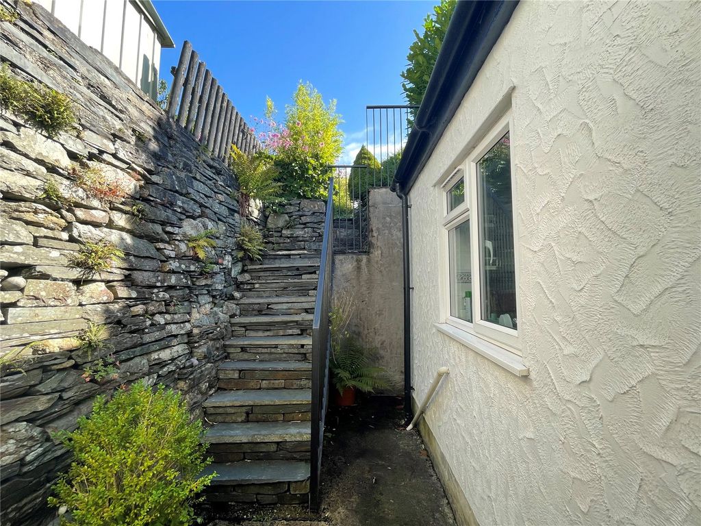 2 bed terraced house for sale in High Street, Blaenau Ffestiniog LL41, £135,000
