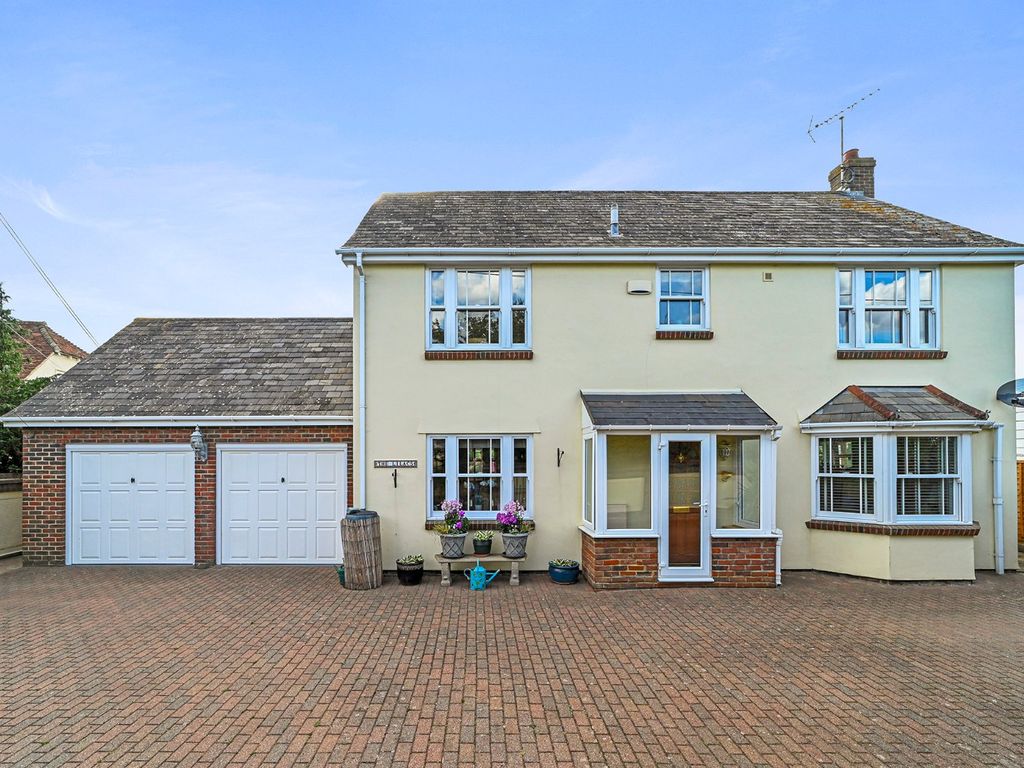 4 bed detached house for sale in Beazley End, Braintree, Essex CM7, £700,000