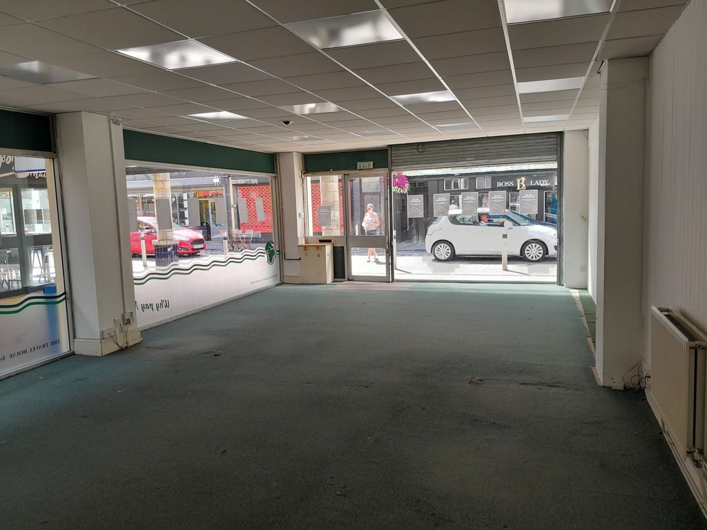 Retail premises to let in Cowell Precinct, Llanelli SA15, £10,000 pa