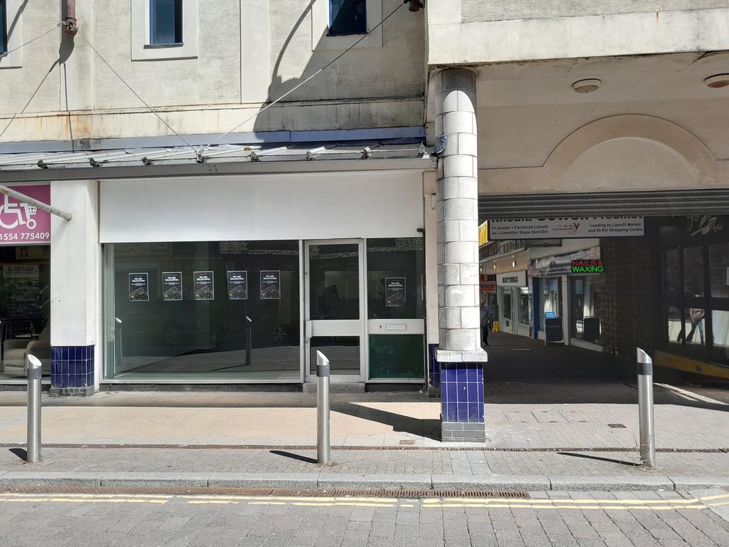 Retail premises to let in Cowell Precinct, Llanelli SA15, £10,000 pa