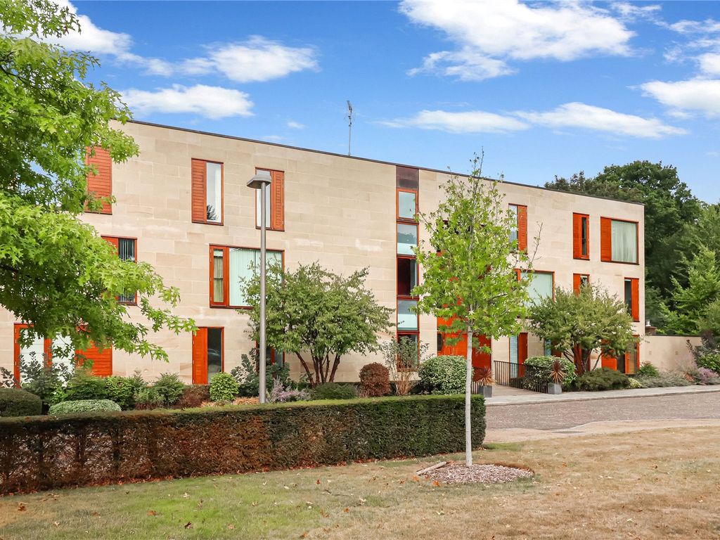 2 bed flat for sale in Cliveden Gages, Taplow, Buckinghamshire SL6, £550,000
