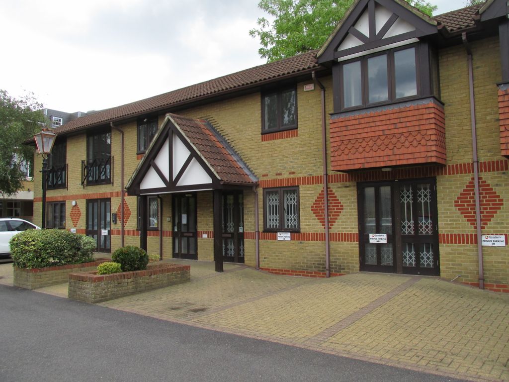 Office to let in Unit 1 Hampton Hill Business Park, Hampton Hill TW12, £23,500 pa