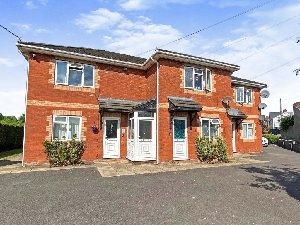6 bed flat for sale in Lougher Close, Fairwater, Cardiff CF5, £700,000