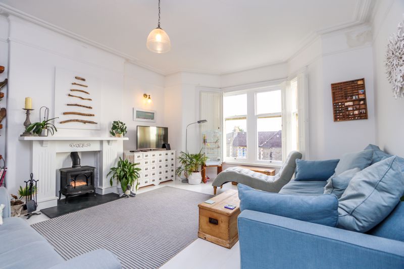 2 bed flat for sale in Sunnyside Road, Clevedon BS21, £345,000