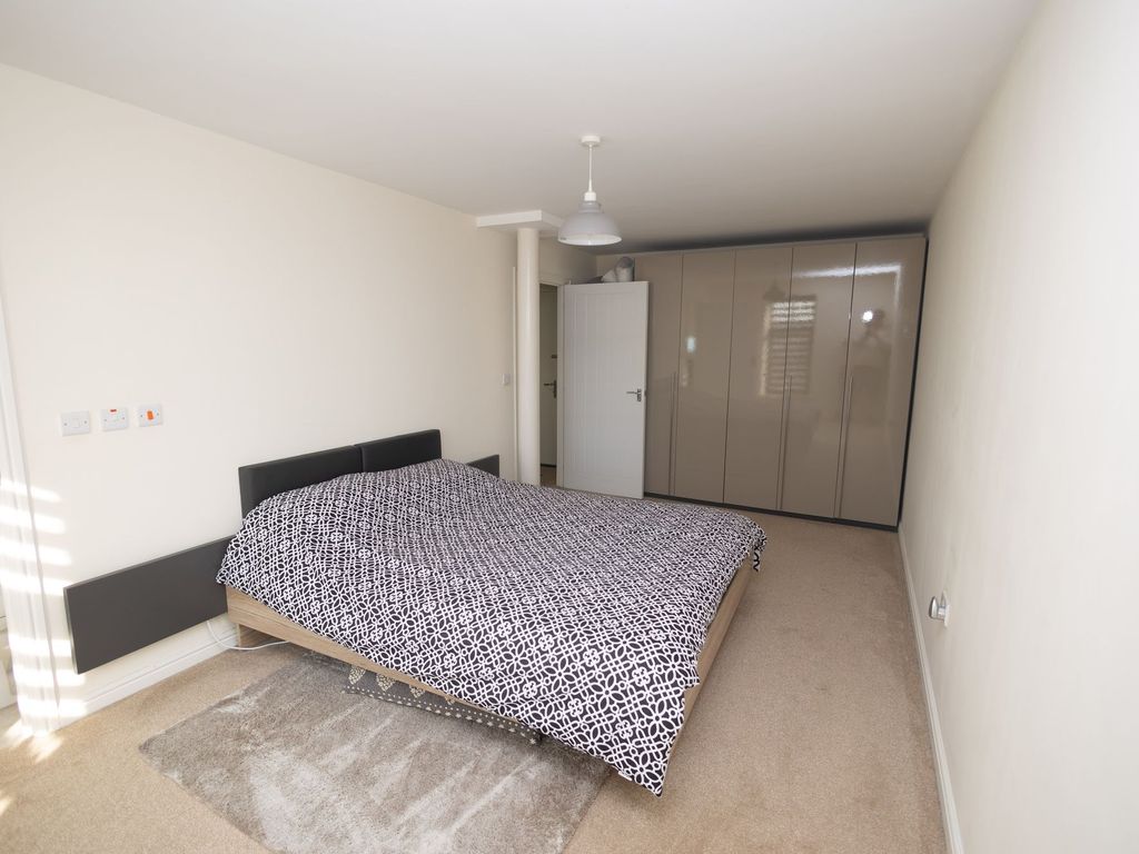 2 bed flat for sale in Mill Lane, Burscough L40, £170,000