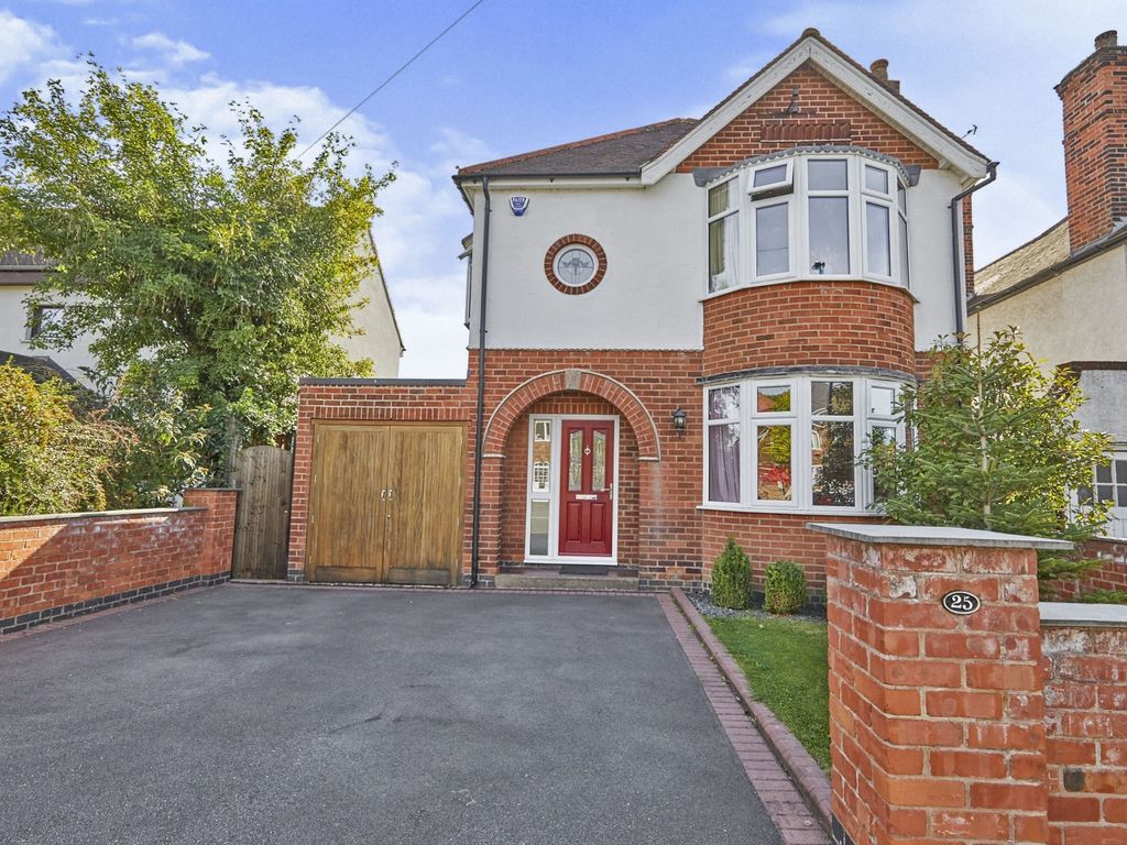3 bed detached house for sale in Thornhill Road, Derby DE22, £370,000