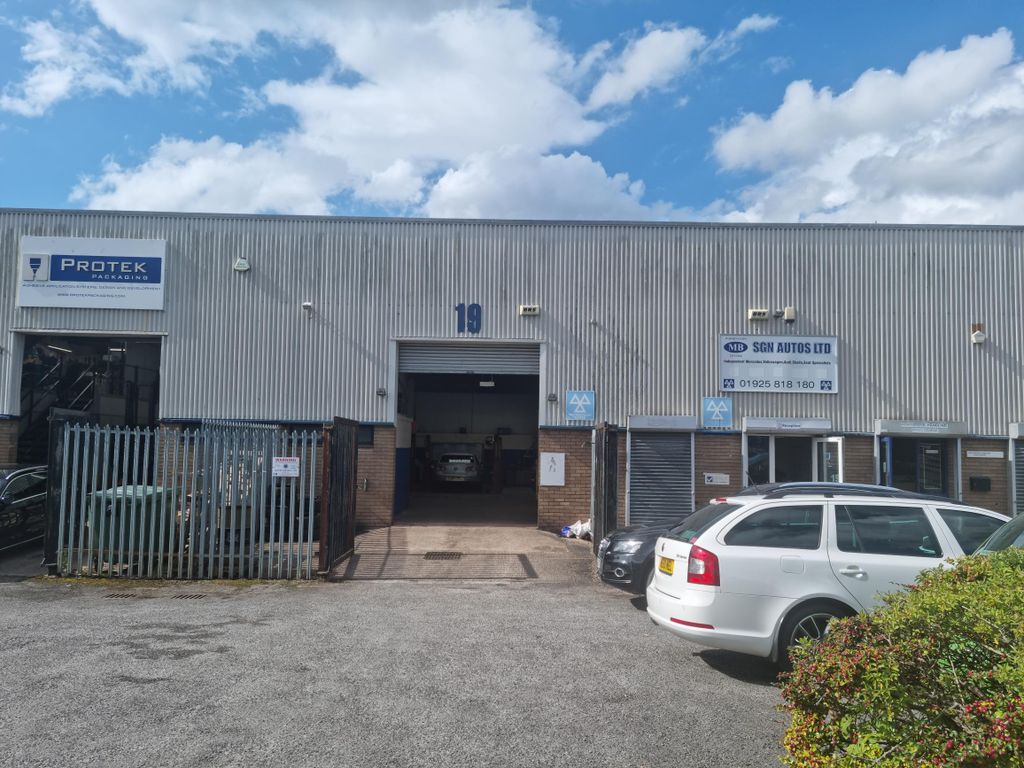 Light industrial to let in Kingsland Grange, Warrington WA1, £21,250 pa