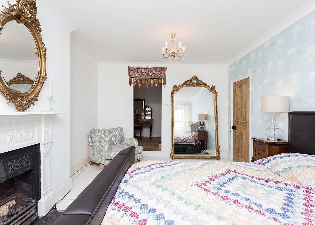 4 bed maisonette to rent in Stapleton Hall Road, London N4, £3,900 pcm
