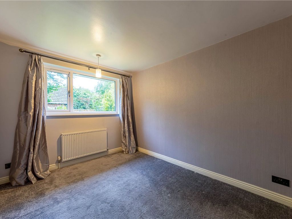 3 bed detached house for sale in Kensworth Road, Studham, Dunstable, Bedfordshire LU6, £675,000