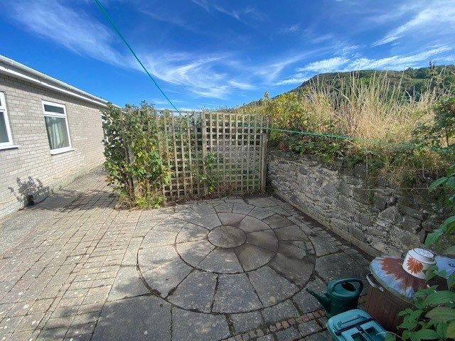 4 bed bungalow for sale in Pentre Isaf, Llanrhystud SY23, £379,950