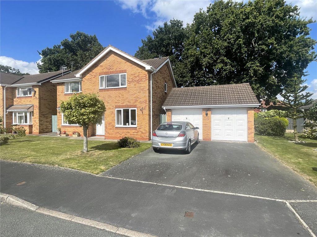 4 bed detached house for sale in Hafod Close, Oswestry, Shropshire SY11, £395,000