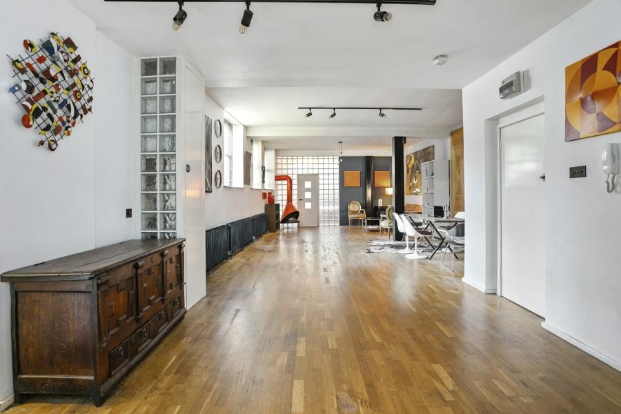 1 bed flat for sale in Cleveland Way, London E1, £850,000