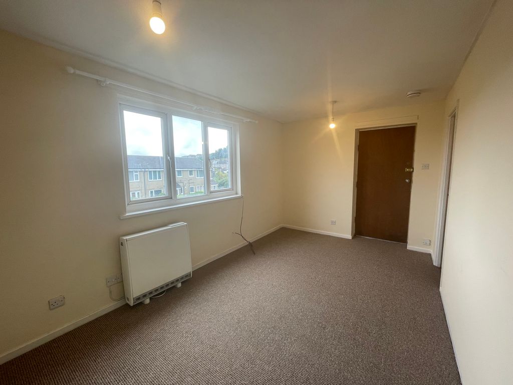 1 bed flat to rent in Ascot Parade, Bradford BD7, £385 pcm