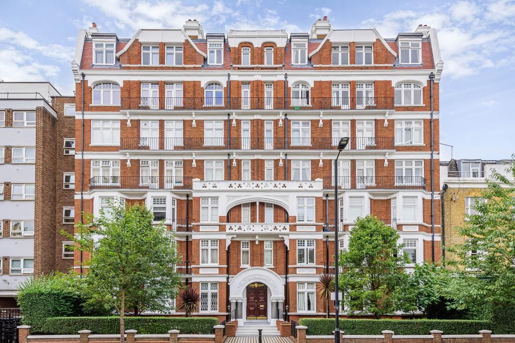 3 bed flat for sale in Abbey Court, St Johns Wood NW8, £1,450,000